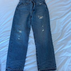 Medium/ Light wash high rise distressed boyfriend jeans